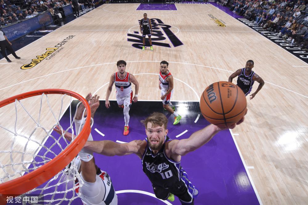 中场轮换的 中场轮换的