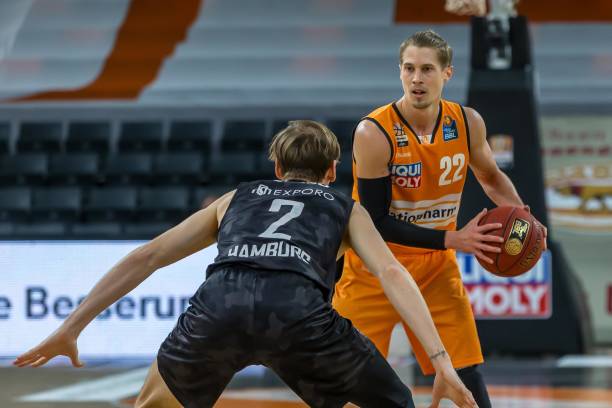 教练组可能 教练组可能