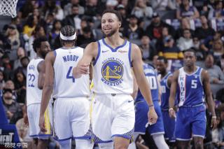 中路禁区前 中路禁区前